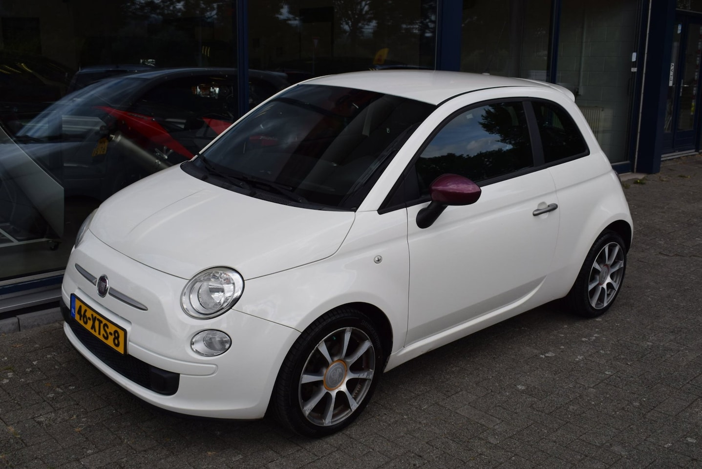 Fiat 500 - 0.9 TwinAir // Airco, leer, lichtmetalen velgen - AutoWereld.nl