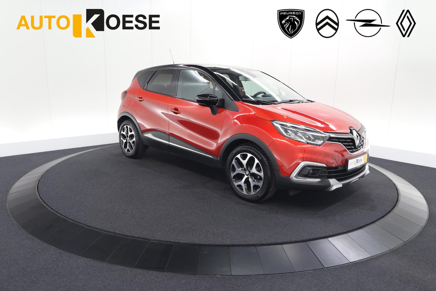 Renault Captur - TCe 120 Intens | Trekhaak | Navigatie | Camera | Dodehoek Detectie - AutoWereld.nl
