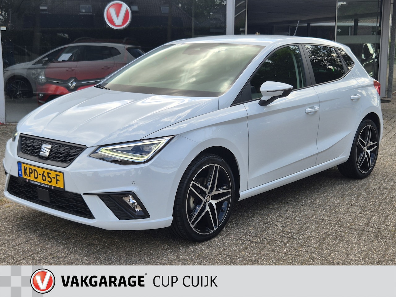 SEAT Ibiza - 1.0 EcoTSI FR Anniversary Navigatie/Climate control/Stoelverwarming/Cruise control - AutoWereld.nl