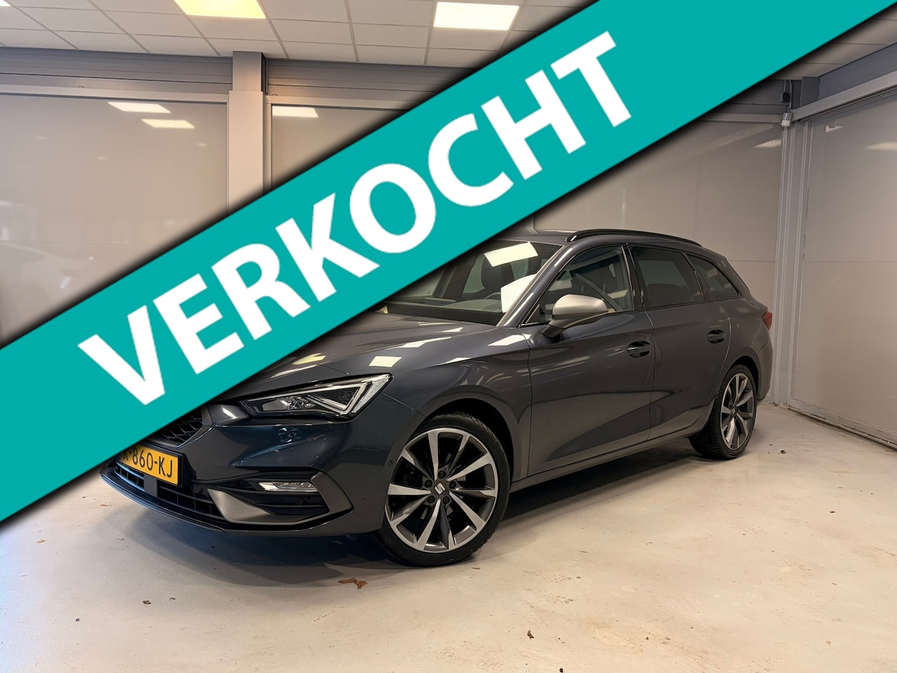 SEAT Leon Sportstourer - 1.5 TSI FR Launch Edition | Electr. achterklep | Trekhaak | Carplay | Camera | - AutoWereld.nl