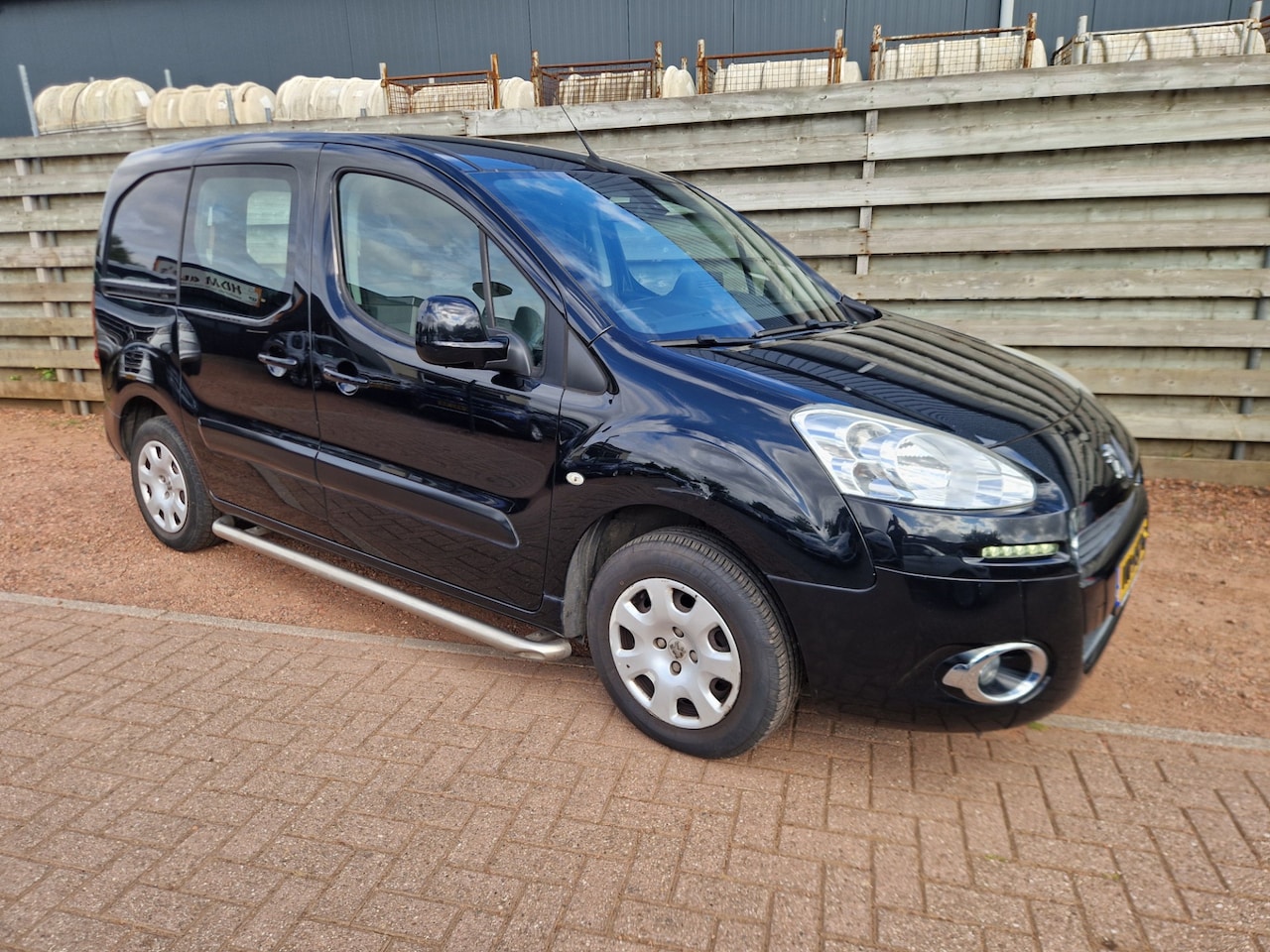 Peugeot Partner - 120 1.6 e-HDI L1 Navteq Airco Marge - AutoWereld.nl
