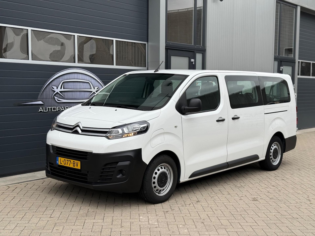 Citroën ë-Jumpy - 50kWh XL Cruise Control, Apple Carplay, Airco, 360° Camera. Parkeersensoren. NAP, Dubbele - AutoWereld.nl