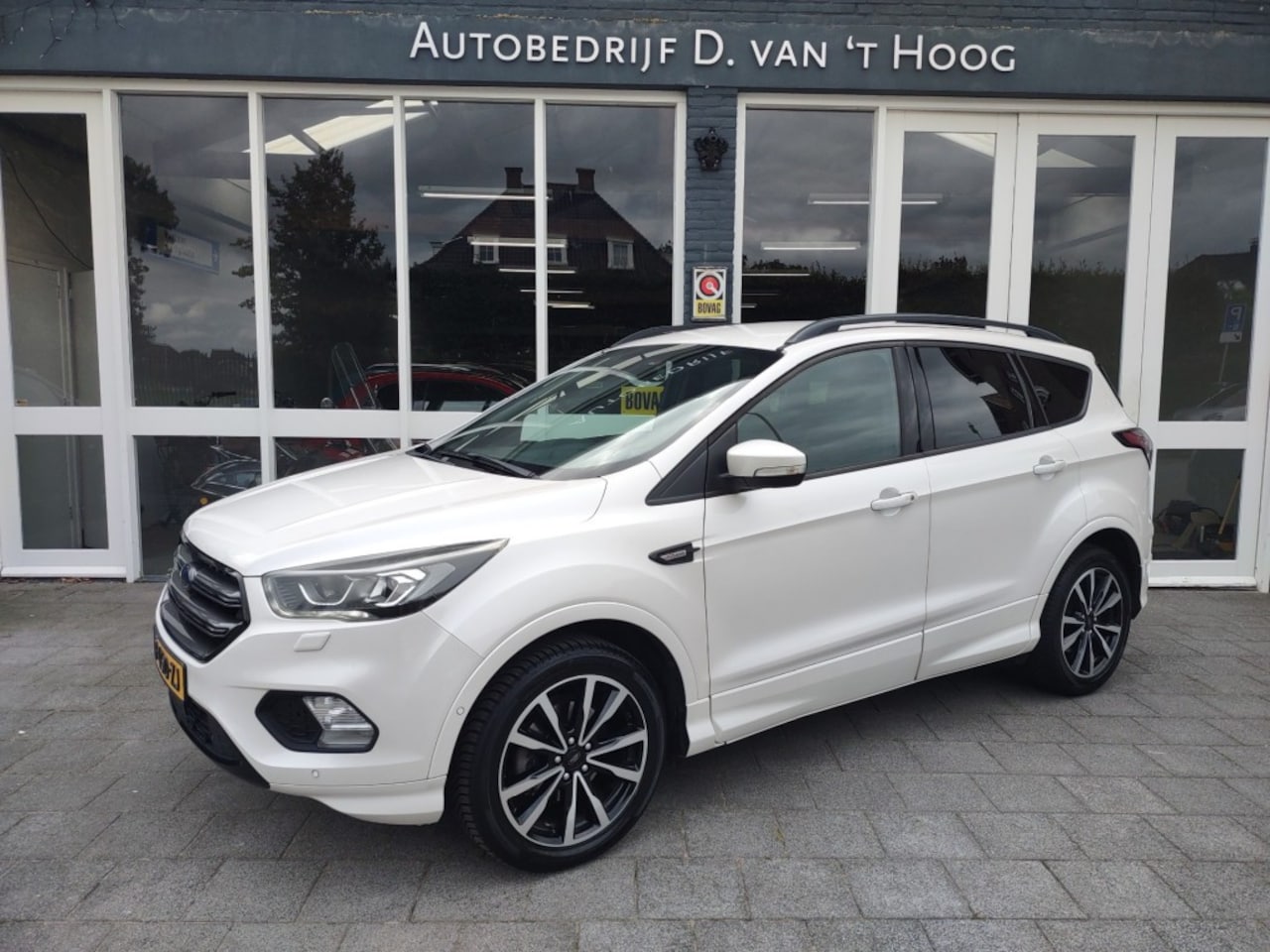 Ford Kuga - 1.5 ECOB. ST LINE 150pk REVISIE MOTOR MODIFICATIE NIEUW !!! - AutoWereld.nl