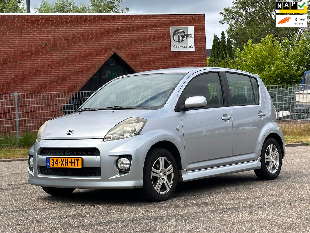 Daihatsu Sirion 2 - 1.3-16V Comfort Airco*1e Eigenaar*07-05-2027 APK*NAP*LM velgen*Elektrische ramen* - AutoWereld.nl