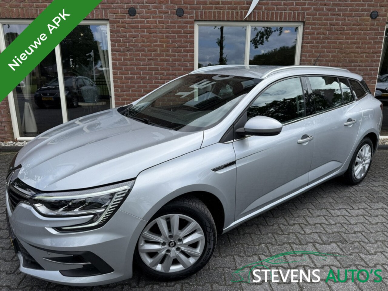 Renault Mégane Estate - 1.3 TCe Business NIEUWE APK / CAMERA / TREKHAAK / KEYLESS / PDC - AutoWereld.nl