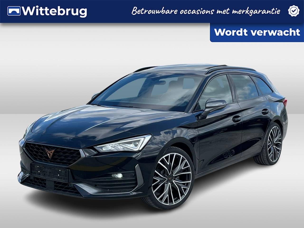 CUPRA Leon Sportstourer - 1.4 e-Hybrid 245pk DSG VZ Performance / Panorama dak / Supersport stuurwiel / Geheugen sto - AutoWereld.nl