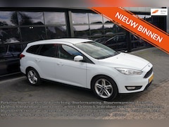 Ford Focus - 1.0 Automaat, PDC, Navi, Winter pakket, Airco, Trekhaak, CC