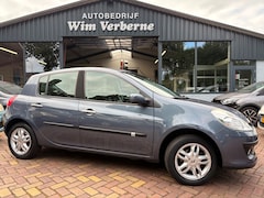 Renault Clio - 1.6-16V Dynamique S AUTOMAAT