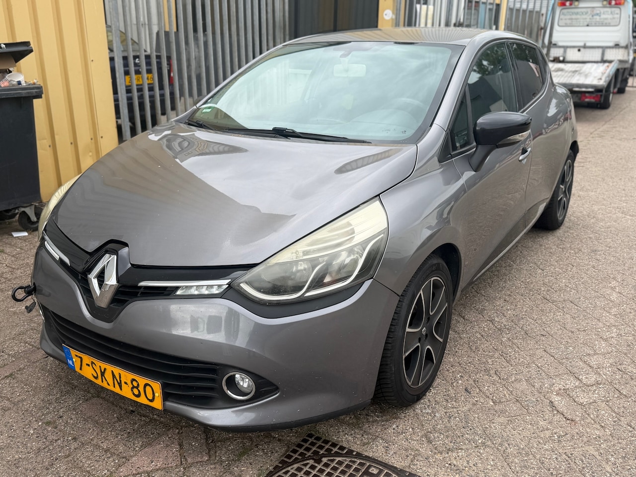 Renault Clio - 0.9 TCe Expression 0.9 TCe Expression - AutoWereld.nl