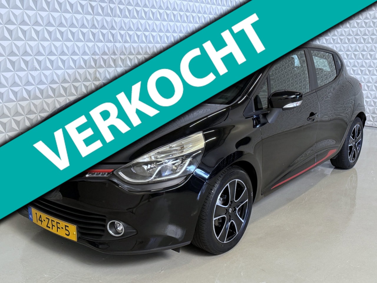 Renault Clio - 0.9 TCe Expression / 1 DEUR BESCHADIGD! (2012) - AutoWereld.nl