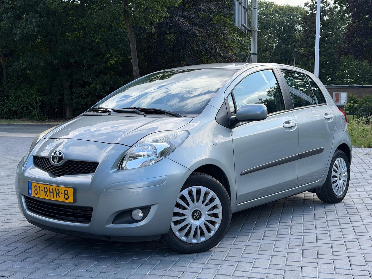 Toyota Yaris - 1.3 VVTi Aspiration/Automaat/Clima/Elekt Raam/Trekhaak - AutoWereld.nl