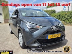 Toyota Aygo - 1.0 VVT-i x-Play, Camera Carplay Juli maand? AKTIE maand