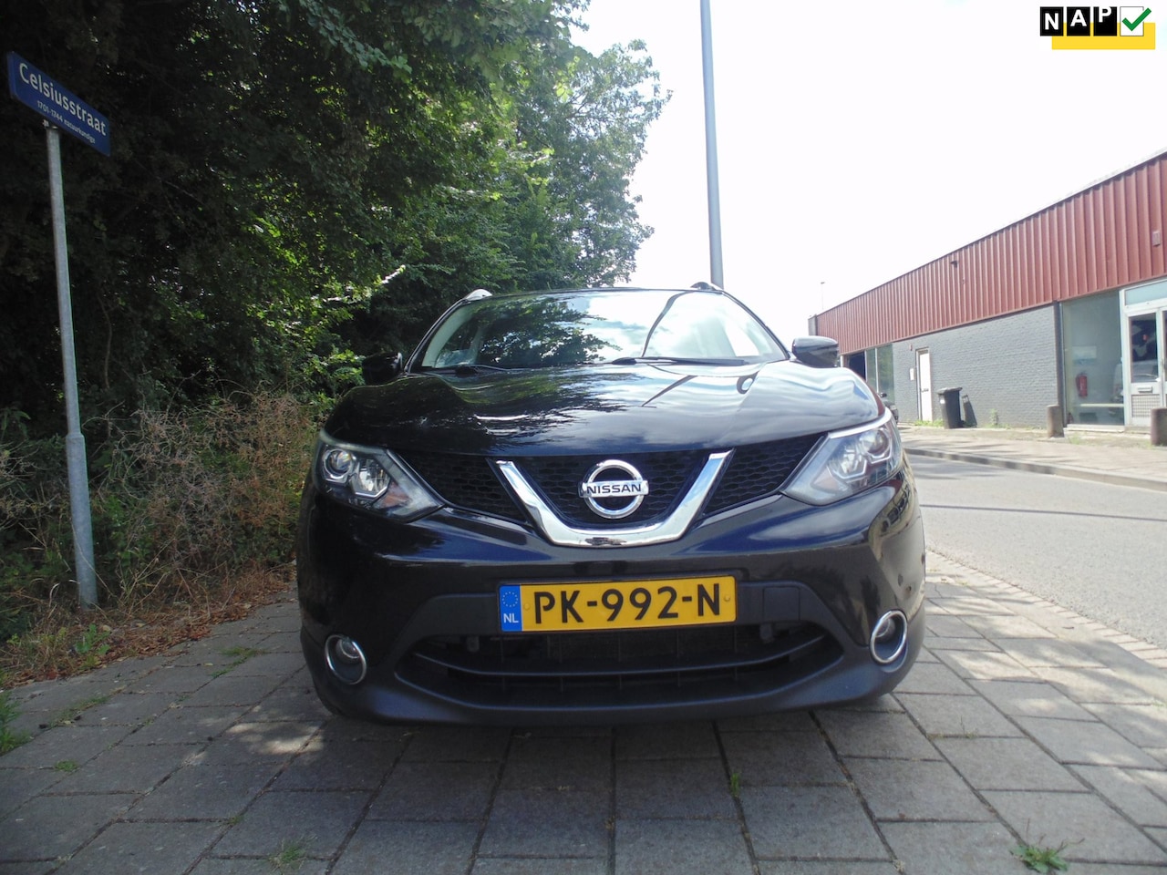 Nissan Qashqai - 1.2 Business Edition MET AIRCO NAVI Achteruitrijcamera TEKHAAK KM NAP - AutoWereld.nl