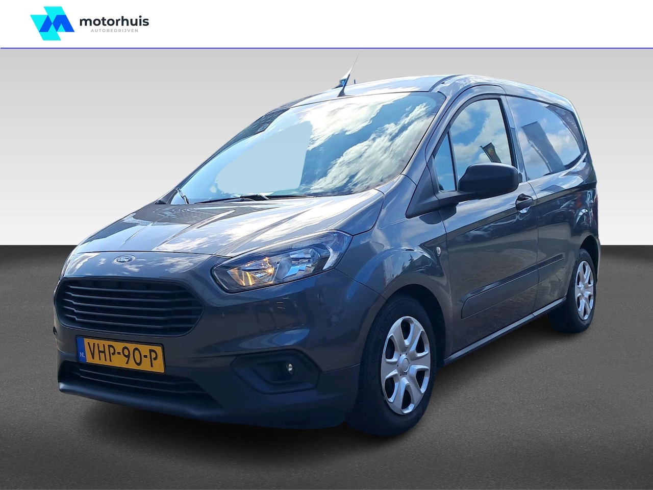 Ford Transit Courier - GB 1.5 TDCi 100pk Trend / Airco / Trekhaak / Navi / EURO-6..!! - AutoWereld.nl