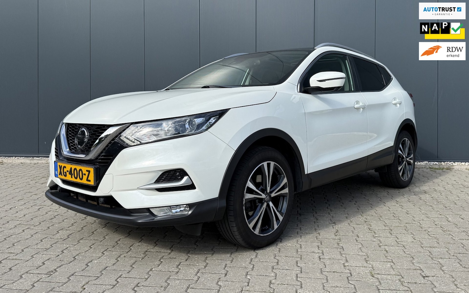 Nissan Qashqai - 1.2 N-Connecta Airco 360 Camera Trekhaak NAP - AutoWereld.nl