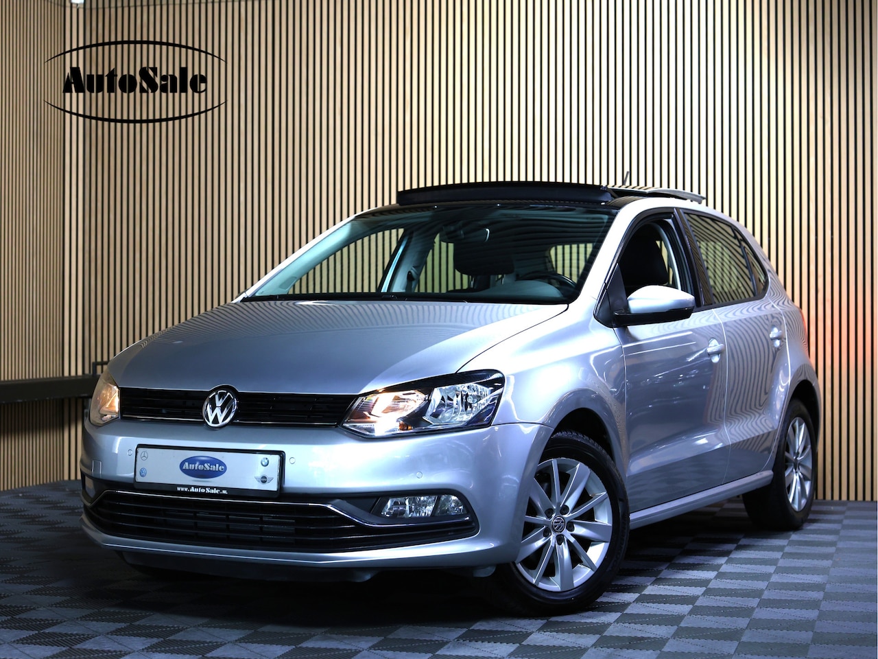 Volkswagen Polo - 1.2 TSI Highline DSG PANO CLIMA PDC AUX/CD/SD "15 - AutoWereld.nl