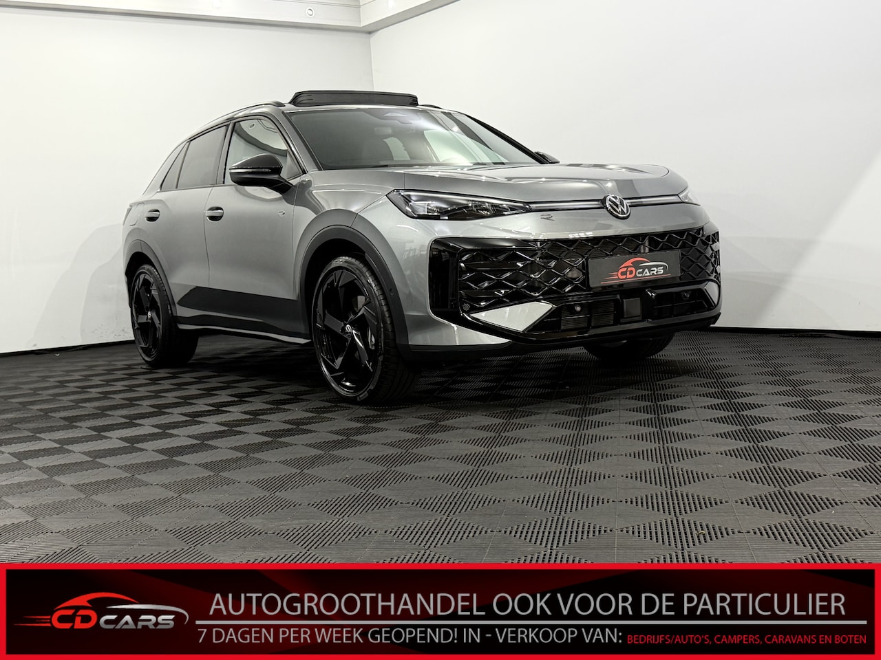 Volkswagen T-Roc - 1.5 TSI R-Line Edition Nieuwe model!, Panoramadak, Camera, Iq lights, Navi, Half leder, St - AutoWereld.nl