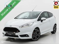 Ford Fiesta - 1.6 ST200 LED|AIRCO|STOELVERW|200PK|LEDER