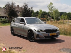 BMW 3-serie Touring - 320e | Camera | Trekhaak | Sfeerverlichting | Stoelmemory | Cruise Control |