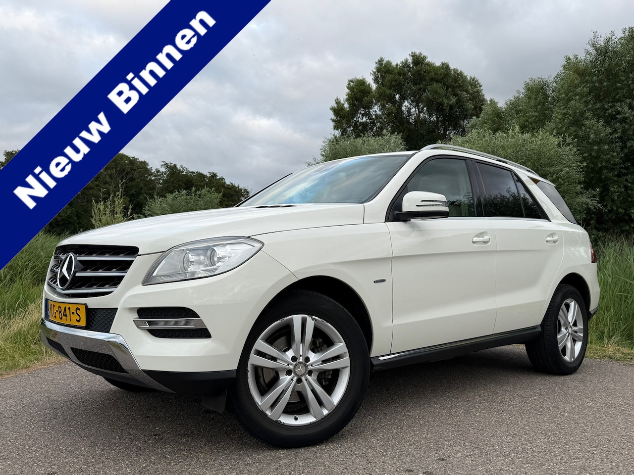 Mercedes-Benz M-klasse - 350 Automaat | Schuif-/Kanteldak | Leder | Clima | Stoelverwarming | Navi | 19" Velgen | C - AutoWereld.nl