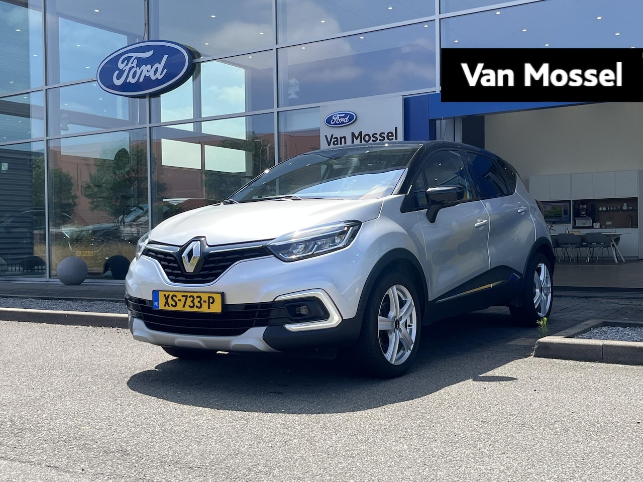 Renault Captur - 0.9 TCe Bose | Climate Control | Cruise Control | Trekhaak | Achteruitrijcamera | Navigati - AutoWereld.nl