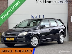 Ford Focus Wagon - 1.6-16V Ambiente Recent DB Riem vervangen APK 06-2027