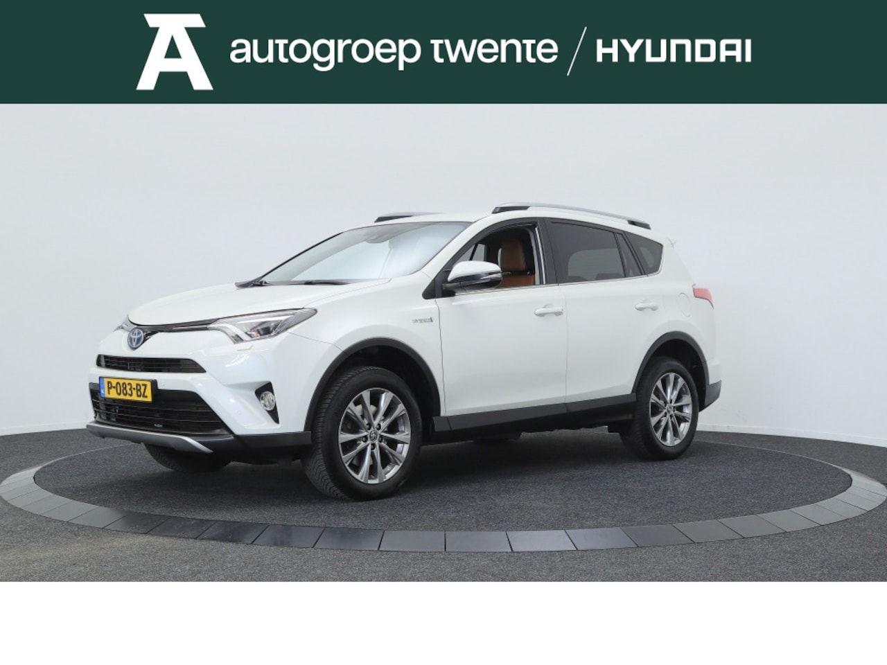 Toyota RAV4 - 2.5 Hybrid Style | Leder | Afn. Trekhaak | All Seasons | - AutoWereld.nl