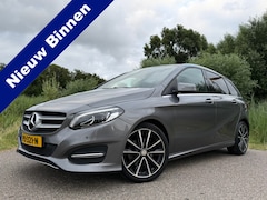 Mercedes-Benz B-klasse - 180 Activity Edition Automaat | AMG-Line | 1e Eigenaar | Leder | 18" Velgen | Navi | Clima