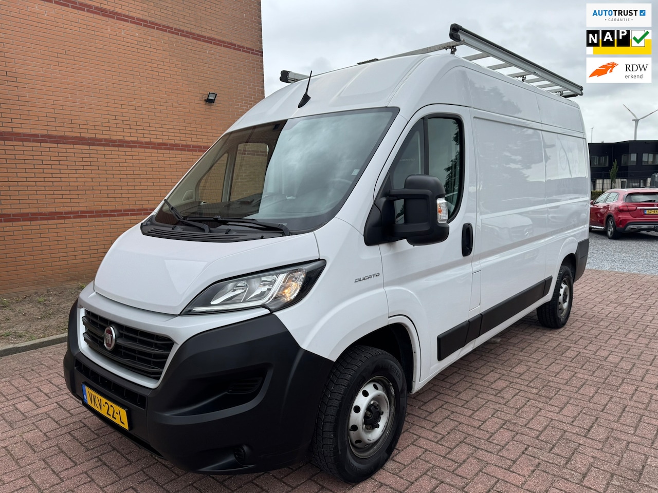 Fiat Ducato - 30 2.3 MultiJet L2H2 30 2.3 MultiJet L2H2, Euro 6, Imperiaal, 3 Zits, Trekhaak, Navi, Clima, Camera, - AutoWereld.nl