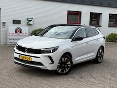 Opel Grandland - 1.6 Turbo Hybrid 225pk Aut Ultimate/ SOH 99.25%/ All season banden/ Trekhaak/ 360° Camera/