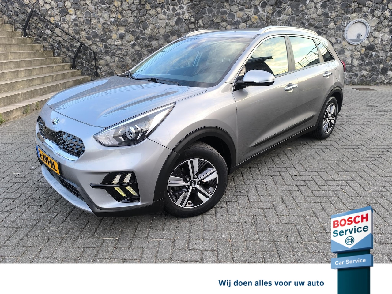 Kia Niro - 1.6 GDi Hybrid DynamicLine adapt Cruise control, car play & android, trekhaak, navi, camer - AutoWereld.nl