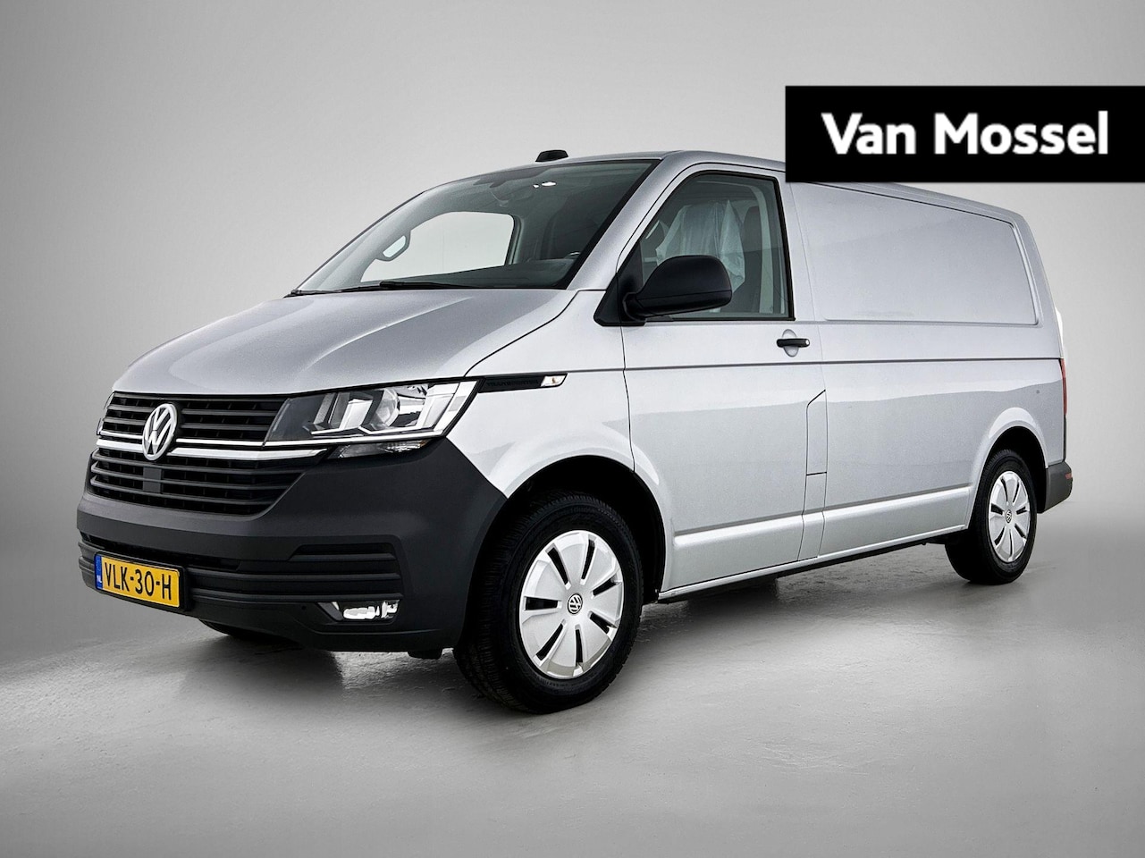 Volkswagen Transporter - 2.0 TDI L1H1 Comfortline 150PK | Automaat | Radio | Airco | Parkeerhulp achter | Navigatie - AutoWereld.nl
