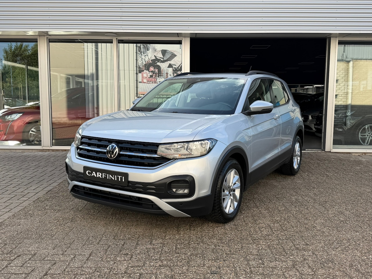 Volkswagen T-Cross - 1.0 TSI Life Business Automaat 110Pk / Navi Carplay / Camera / Climate / Cruise / 16". - AutoWereld.nl