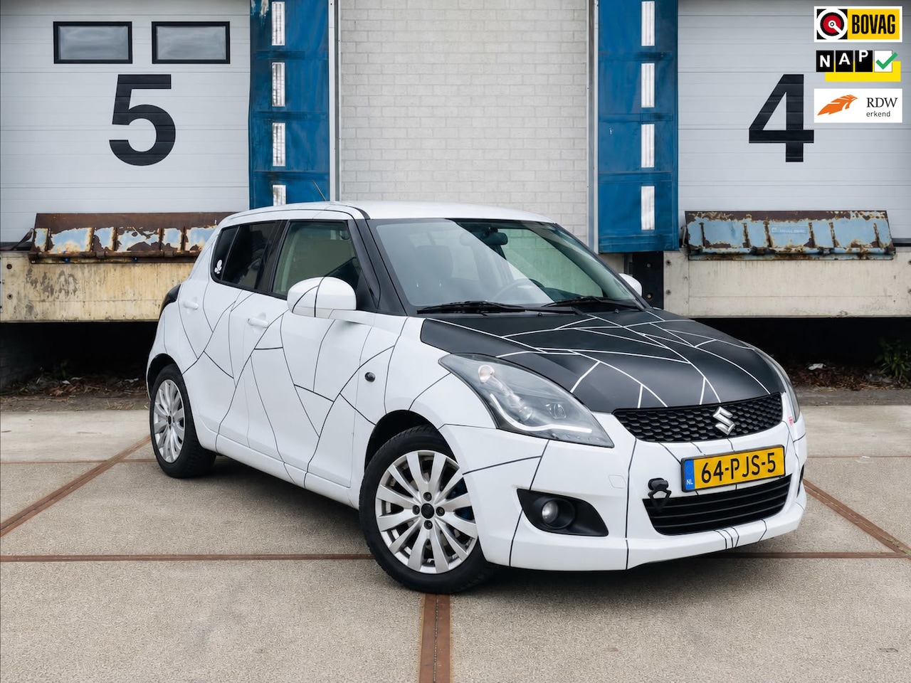 Suzuki Swift - 1.2 Exclusive 1.2 Exclusive ( KEYLEES+Cruis C+Stoelverwarming+5 Deur ) - AutoWereld.nl