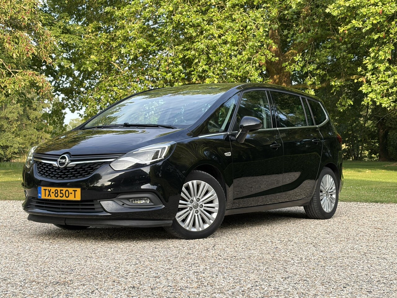 Opel Zafira - 1.4T Innovation 7p. Navi, Pano, Trekhaak - AutoWereld.nl
