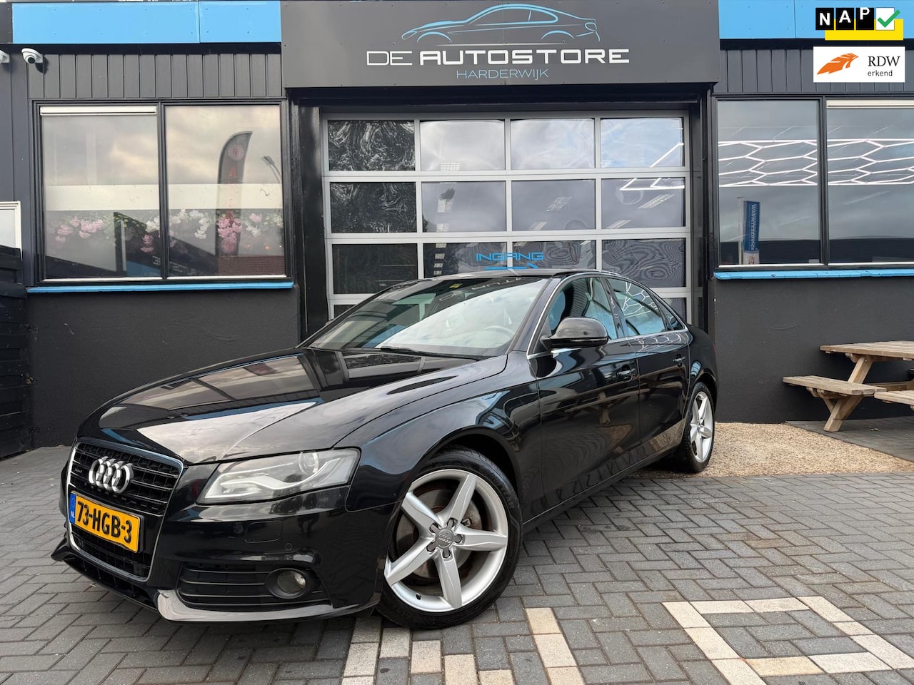 Audi A4 Limousine - 3.2 FSI quattro Pro Line S leder alacantara bang en olufsen navi Cruise Pdc Audi Onderhoud - AutoWereld.nl