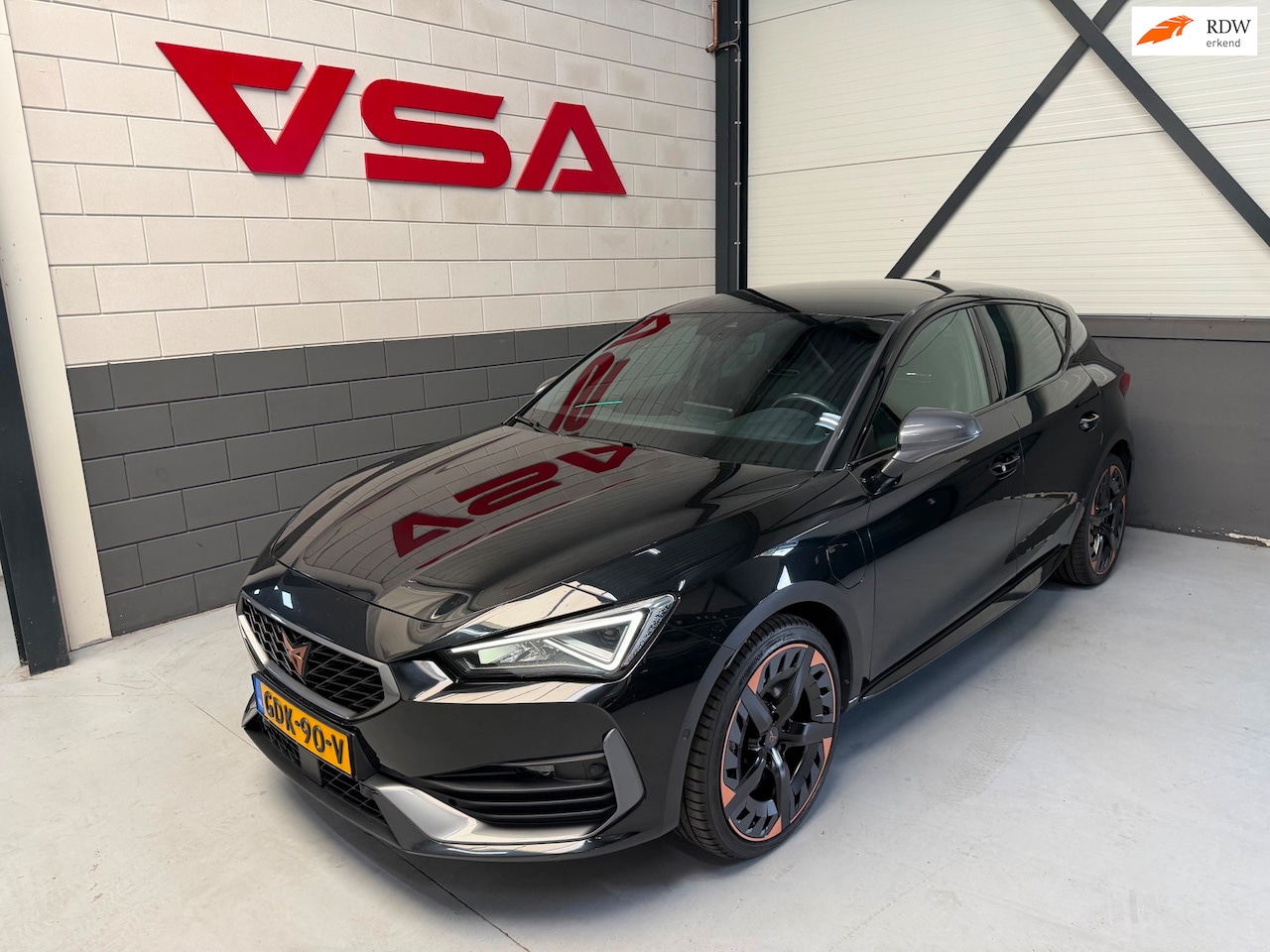 CUPRA Leon - 1.4 e-Hybrid VZ Adrenaline|Carplay|Hybrid|Camera|stuur+stoelvw|volledig onderhouden|all-in - AutoWereld.nl
