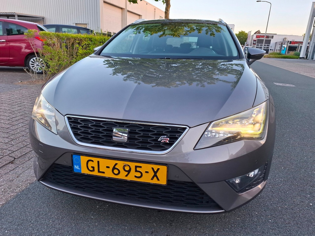 SEAT Leon ST - 1.4 EcoTSI FR Connect CLIMA/CRUISE/NAVI/CAMERA! - AutoWereld.nl