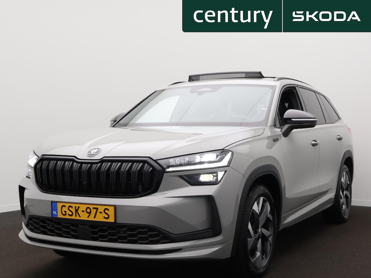 Skoda Kodiaq - 1.5 TSI MHEV Sportline Business 7p Panoramadak - Trekhaak - Navigatie - 7 Zits uitvoering - AutoWereld.nl