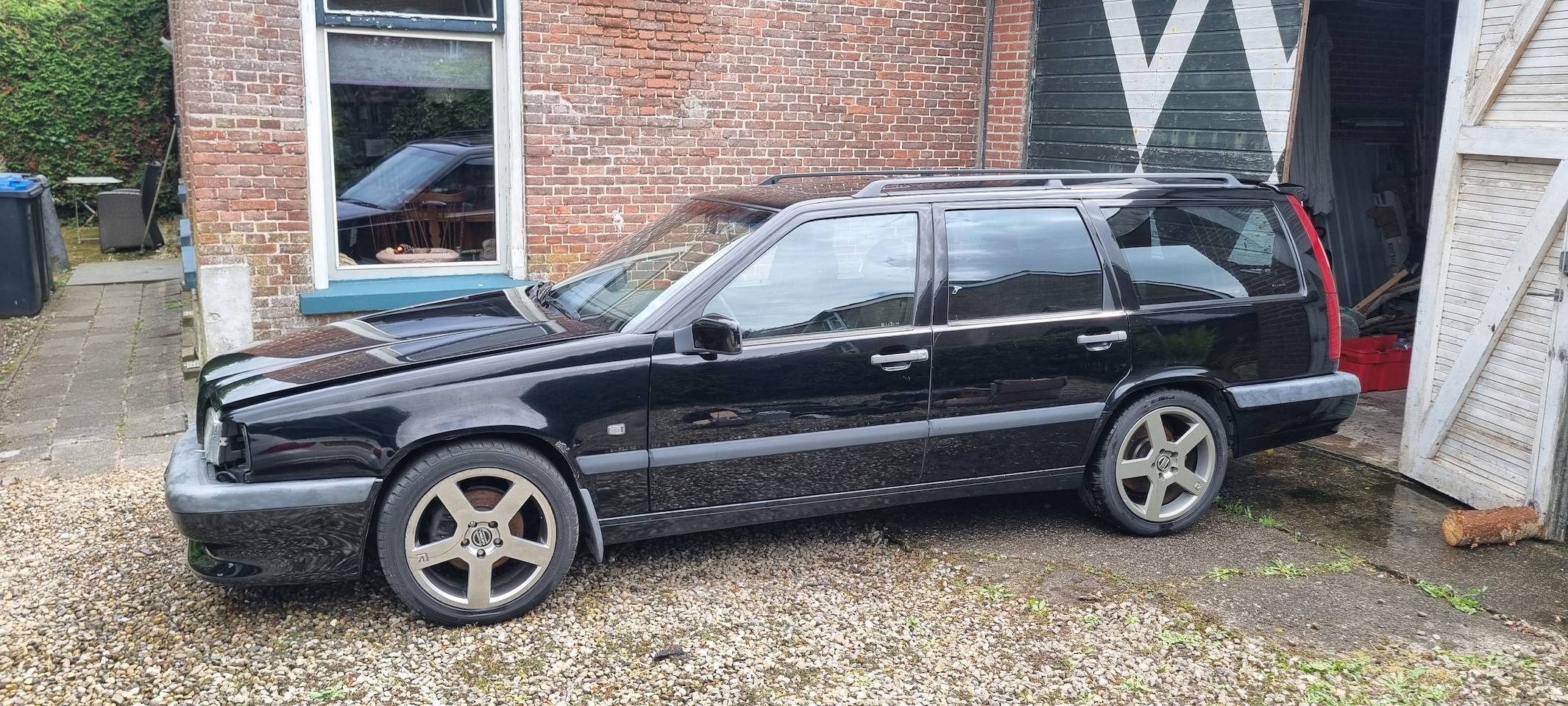 Volvo 850 - 2.3i T-5 Luxury Exclusive T-5R - AutoWereld.nl