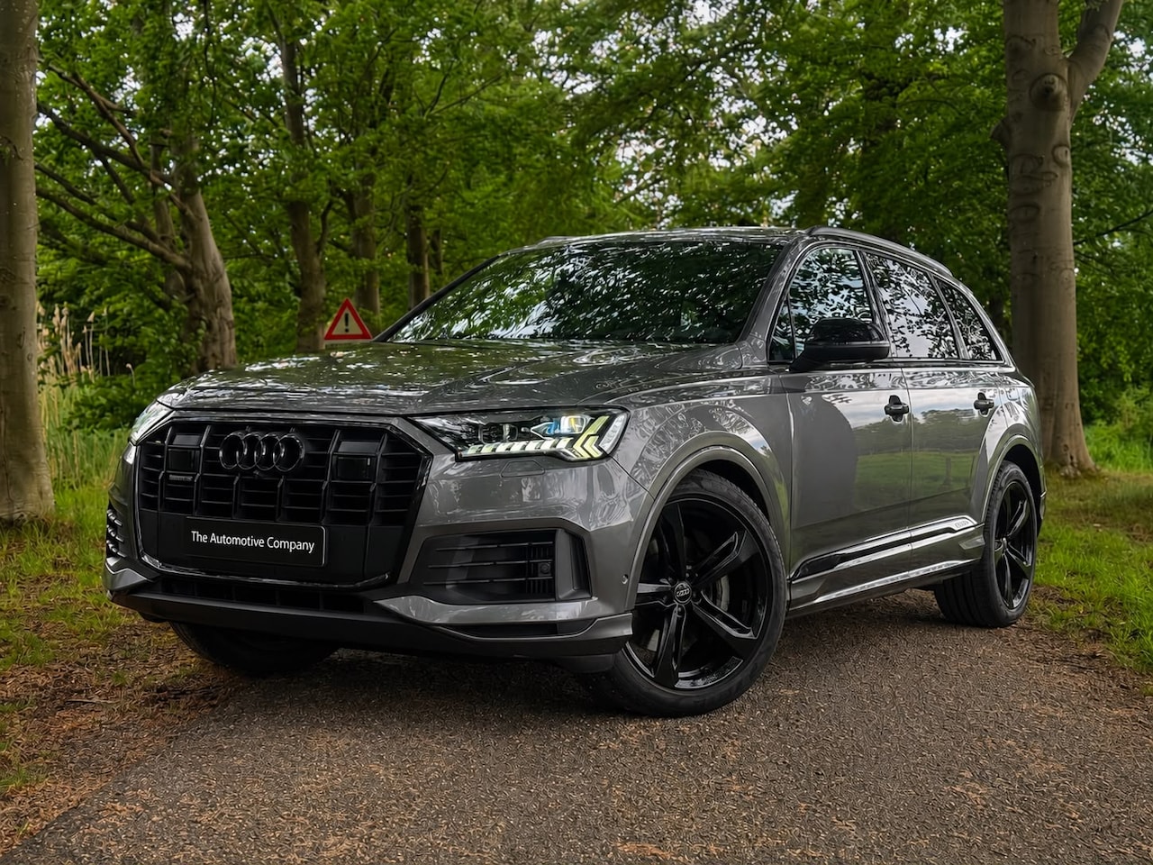 Audi Q7 - 55 TFSI e quattro|SLine|Panorama|NightVis|22"|Trekhaak|Dealer - AutoWereld.nl