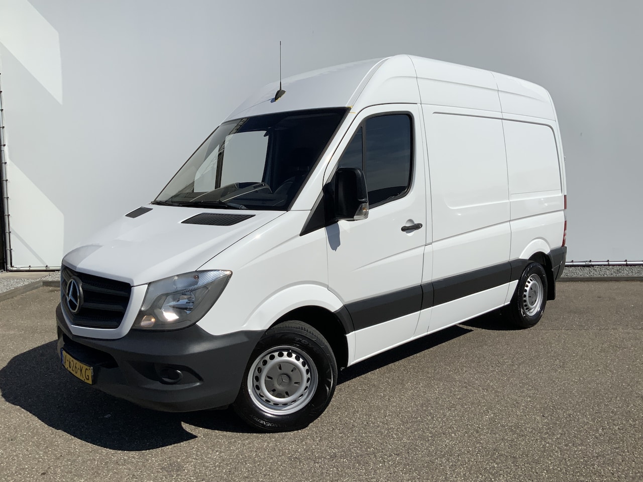 Mercedes-Benz Sprinter - 313 2.2 CDI 325 L1H2 3 Zits Cruise Trekhaak 2000 kg Camera Euro 5 - AutoWereld.nl