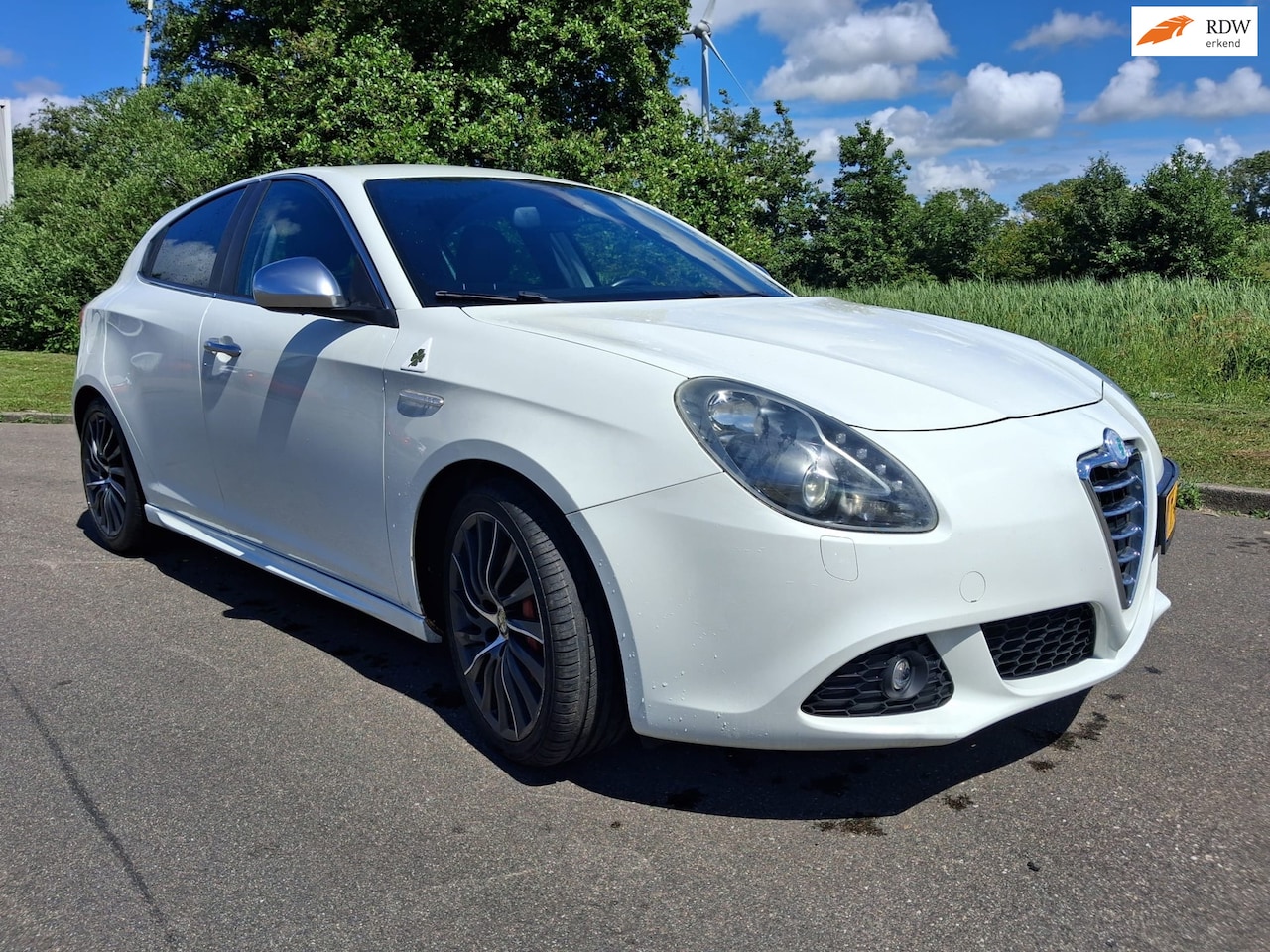 Alfa Romeo Giulietta - 1.7 TBi Quadrifoglio Verde BJ 2011 - AutoWereld.nl