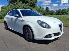 Alfa Romeo Giulietta - 1.7 TBi Quadrifoglio Verde BJ 2011