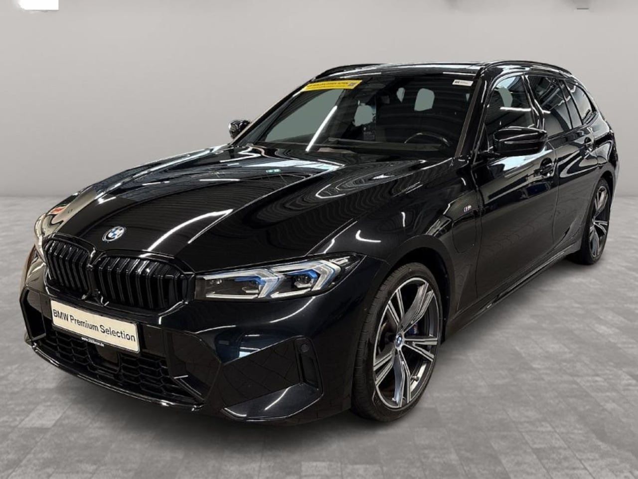 BMW 3-serie Touring - 330e M-SPORT ** ADAP. LED, PANO, TREKH, ACC, HuD, 19-inch LMV ** 1e EIG - UNFALLFREI, BMW - AutoWereld.nl