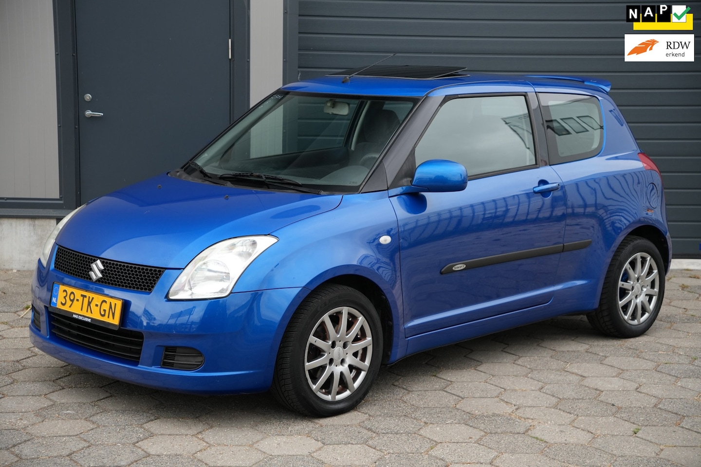 Suzuki Swift - 1.5 GLS Automaat, Schuifdak, NAP, 2 Sleutels - AutoWereld.nl