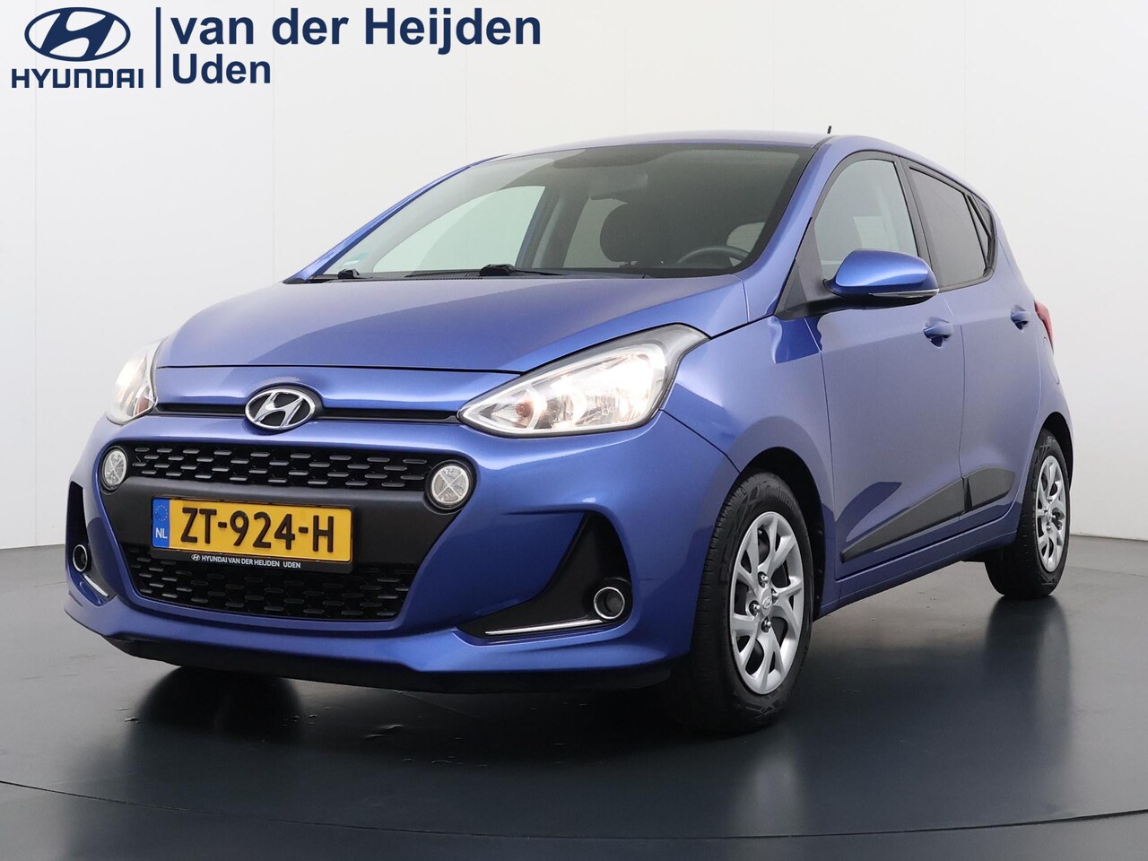 Hyundai i10 - 1.0i Premium Stoel En Stuurverwarming | Climate Control | Navigatie - AutoWereld.nl