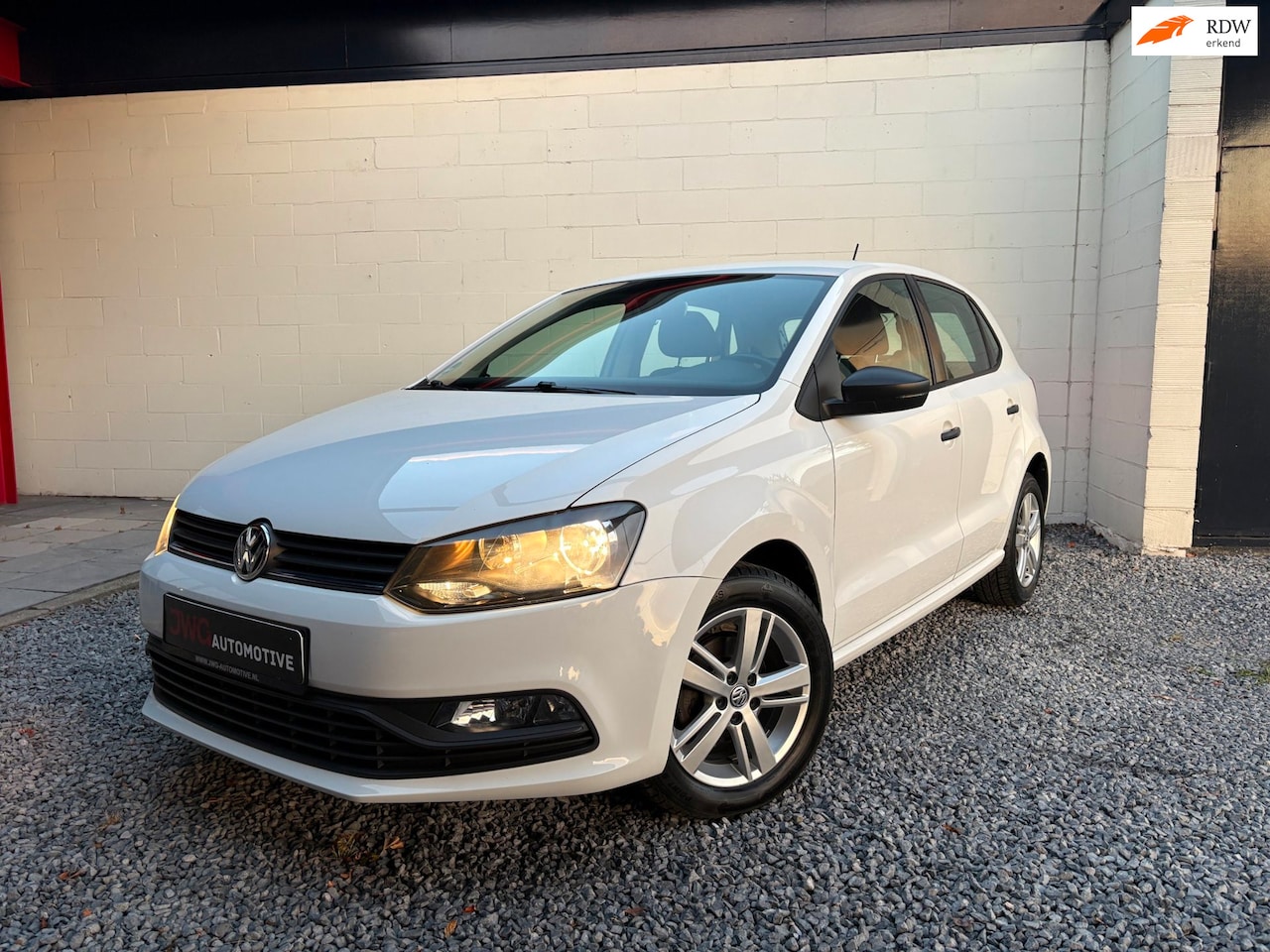 Volkswagen Polo - 1.0 Trendline Nieuwe APK+BEURT/Airco/Cruise - AutoWereld.nl