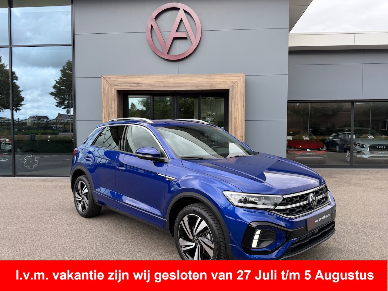 Volkswagen T-Roc - 1.5 TSI 150pk DSG R-Line | Trekhaak | Camera | Keyless | Elek. Achterklep | Dode hoek | Ri - AutoWereld.nl