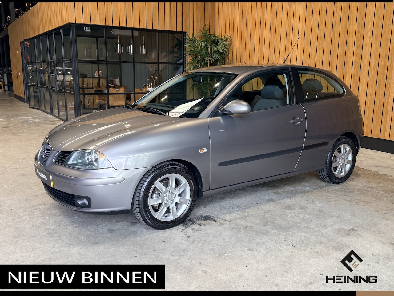 SEAT Ibiza - 1.4-16V Sensation. Climatronic. Cruise-control. 36000 KM !! Van tweede eigenaar met NAP. - AutoWereld.nl